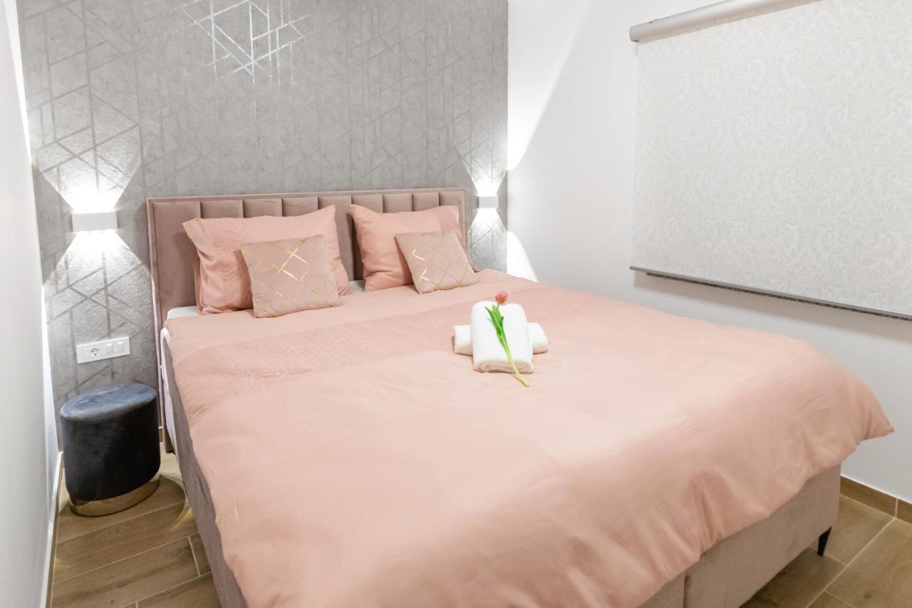 Apartman Laura Vir Exteriér fotografie