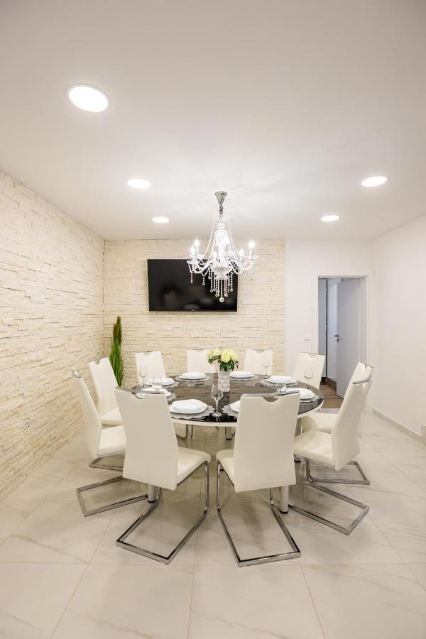 Apartman Laura Vir Exteriér fotografie