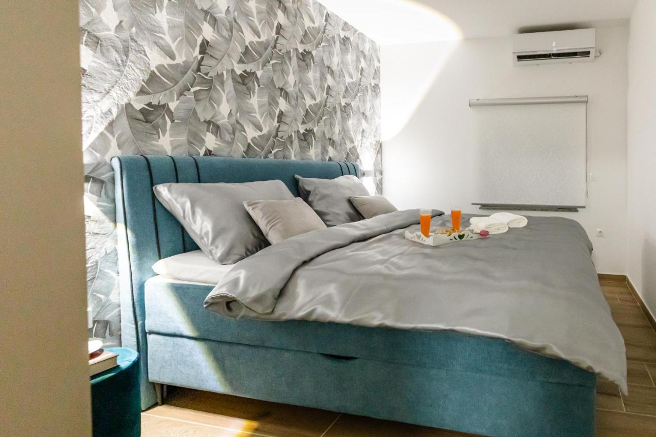 Apartman Laura Vir Exteriér fotografie
