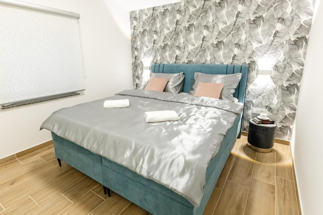 Apartman Laura Vir Exteriér fotografie