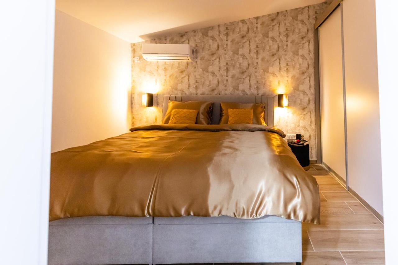 Apartman Laura Vir Exteriér fotografie