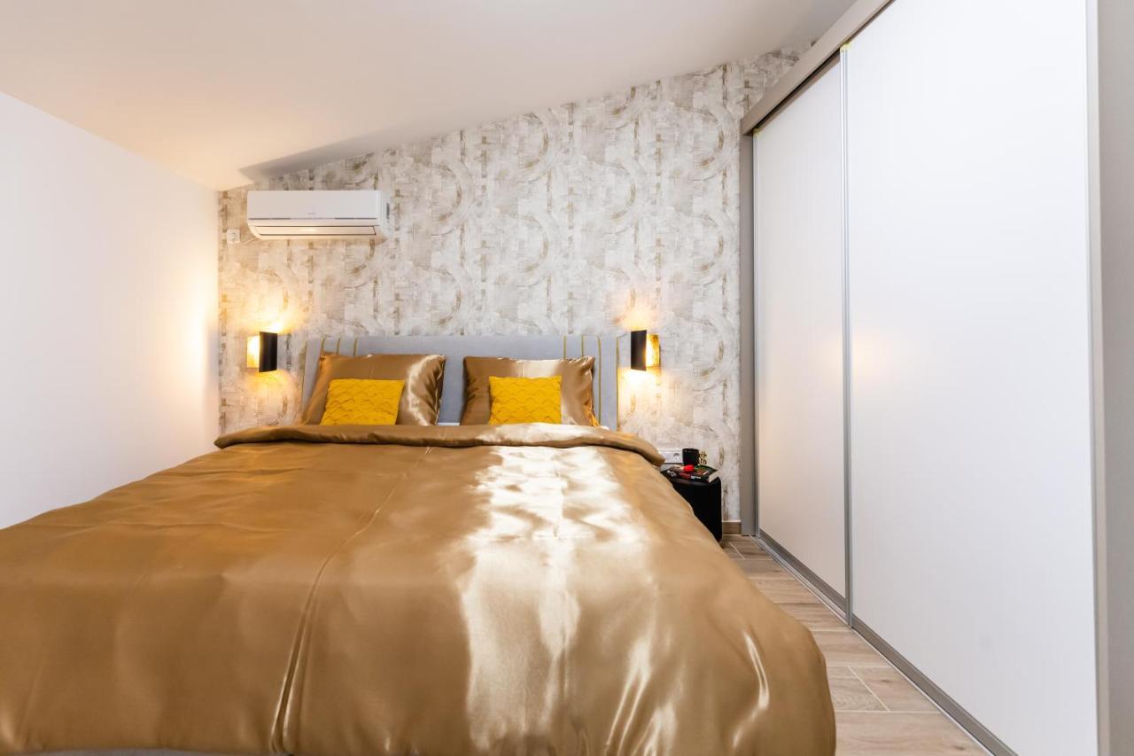 Apartman Laura Vir Exteriér fotografie