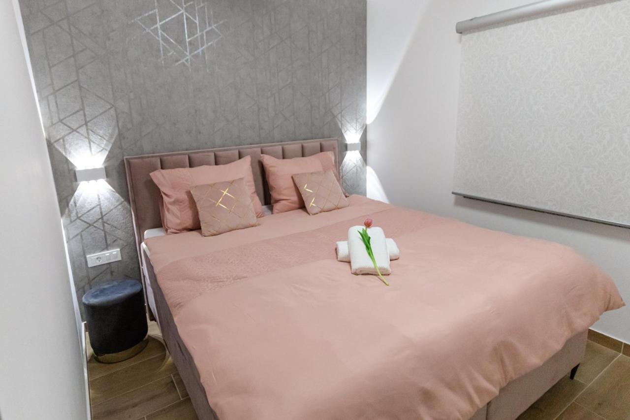 Apartman Laura Vir Exteriér fotografie